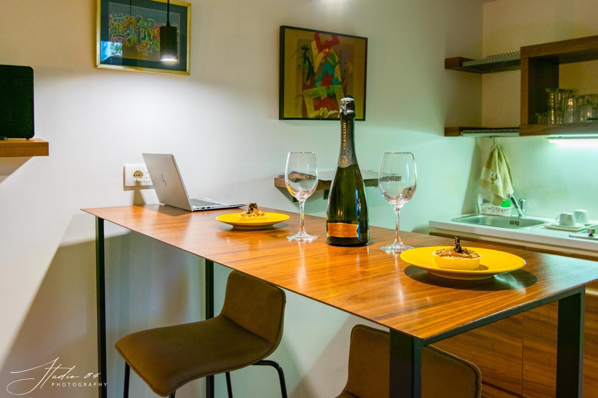 Little L Apartments Dorcol Belgrade Exterior photo